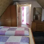 Uriges In Weissenburg Einbaukueche Und Garten Nyaraló