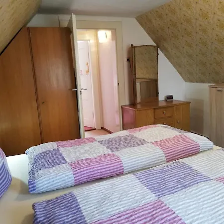 Uriges In Weissenburg Einbaukueche Und Garten بيت للعطل *
